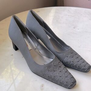 Talbots Gray fabric Women's Heels 8AA